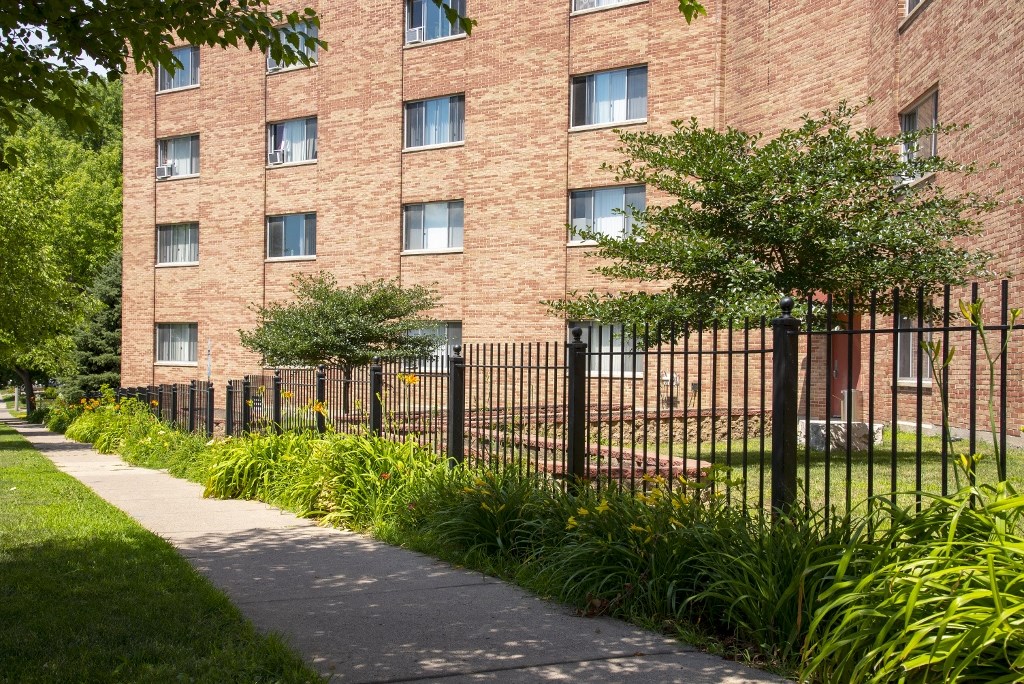 Dale Street Place Apartments, 313 North Dale Street, St. Paul, MN